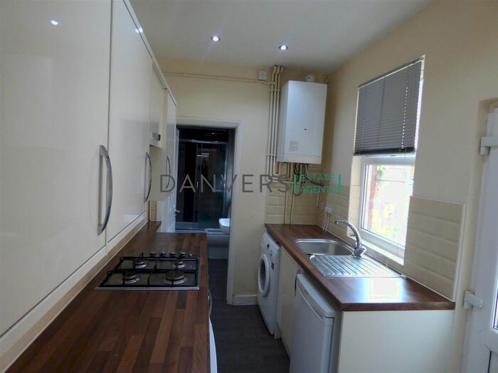 4 Bedroom Terraced House To Rent In Grasmere Street, Leicester, LE2