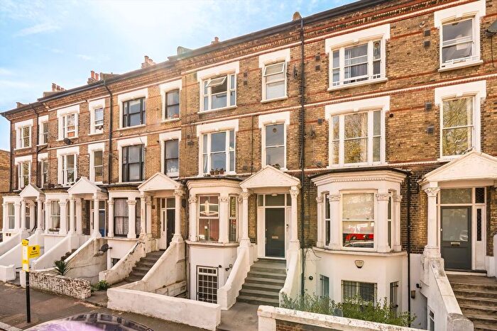 2 Bedroom Flat For Sale In Stockwell Road, Brixton, SW9