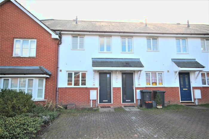 2 Bedroom Property To Rent In Laurel Way, Chartham, Canterbury, CT4