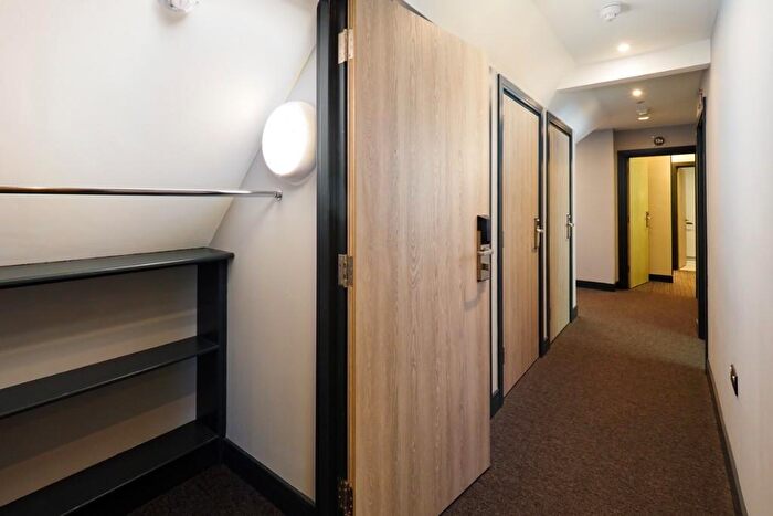1 Bedroom Private Hall To Rent In Flat, Sar Court, Woodland Way, Canterbury, Kent, CT2