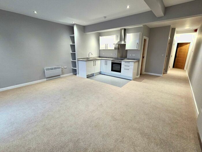 2 Bedroom Flat To Rent In Gravelly Hill, Birmingham, West Midlands, B23