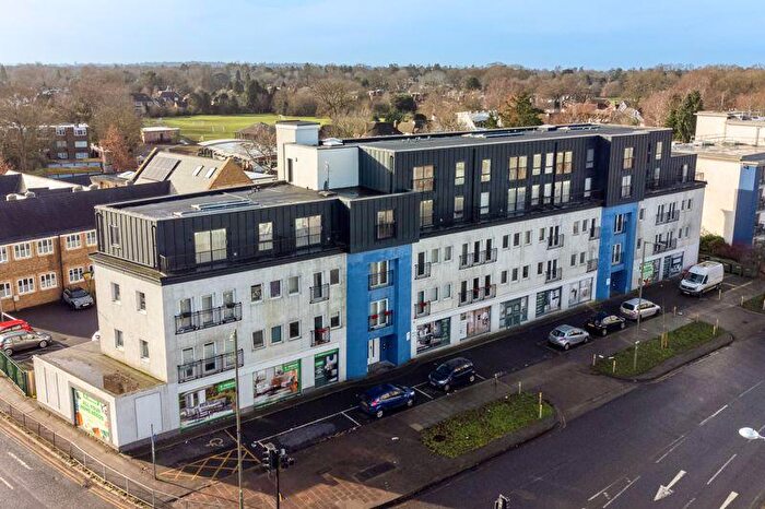 1 Bedroom Flat To Rent In Auckland House, Walton On Thames., KT12