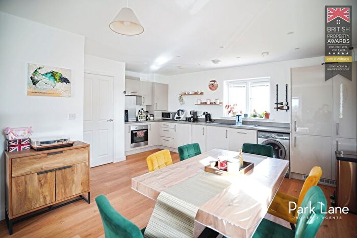 2 Bedroom Flat For Sale In Gibson Road, Bishops Stortford, CM23