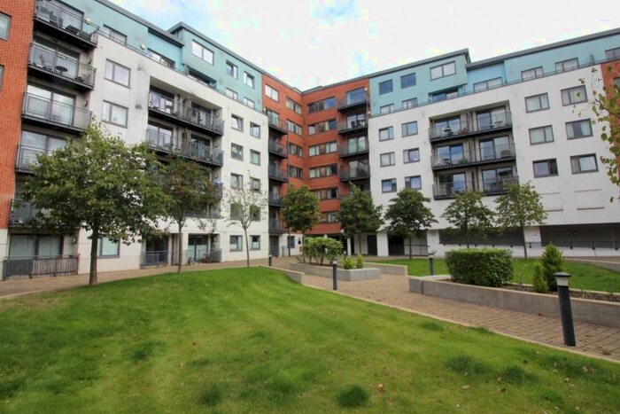 2 Bedroom Flat To Rent In Southwell Park Road, Camberley, Surrey, GU15