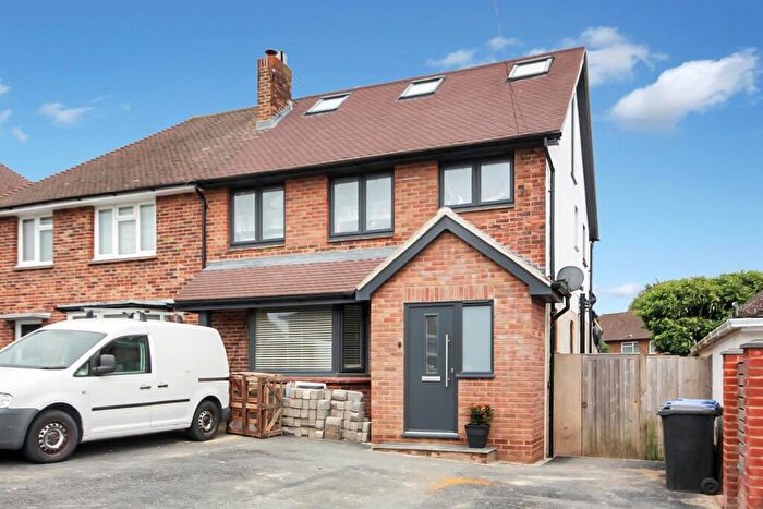 4 Bedroom Semi-Detached House For Sale In Kings Road, Southwick, Brighton, BN42