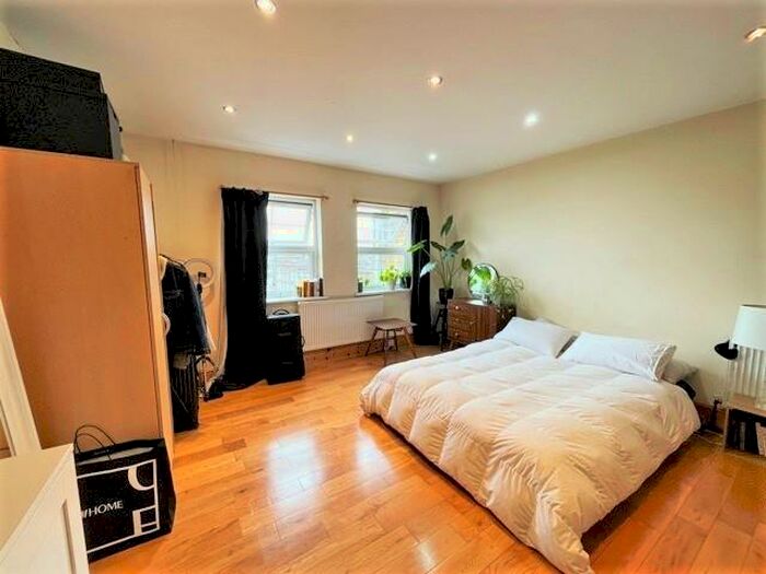 Studio To Rent In High Road Leyton, Leyton, E10