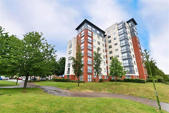2 Bedroom Flat For Sale In Kilby Road, Stevenage, SG1
