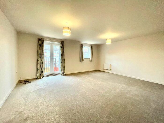 4 Bedroom Town House To Rent In Aphelion Way, Shinfield, Berkshire, RG2