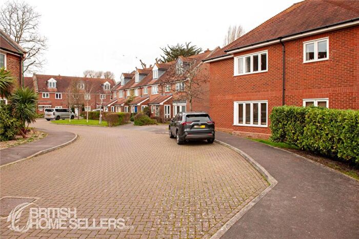 2 Bedroom Apartment For Sale In Old Common Close, Birdham, Chichester, West Sussex, PO20