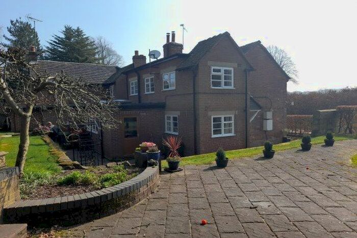 3 Bedroom Cottage To Rent In Tixall, Stafford, ST18
