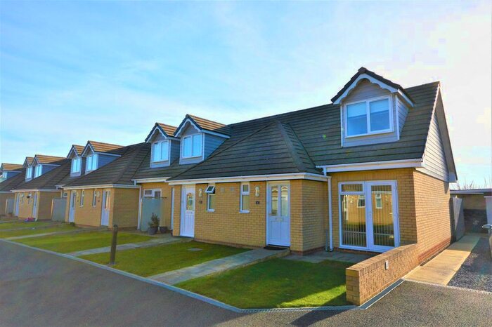 2 Bedroom End Of Terrace House To Rent In Avenue Road, Sandown, PO36