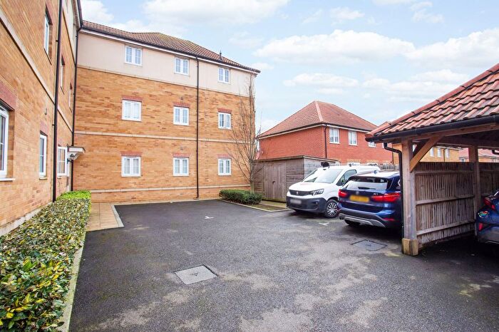 2 Bedroom Flat For Sale In Dorman Avenue North, Aylesham, CT3