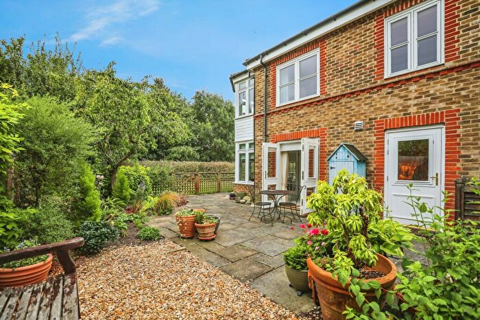 2 Bedroom Flat For Sale In Churchfield Court, Girton, Cambridge, Cambridgeshire, CB3