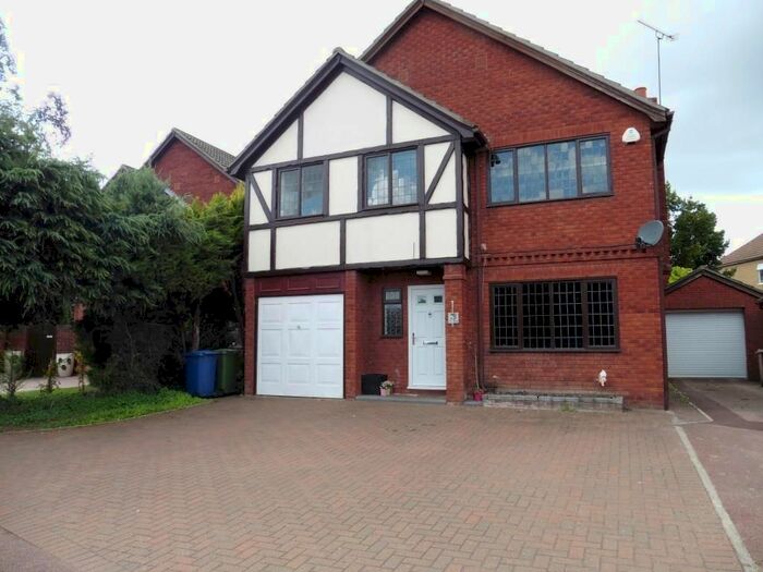 4 Bedroom Detached House To Rent In Fir Tree Close, Grays, RM17
