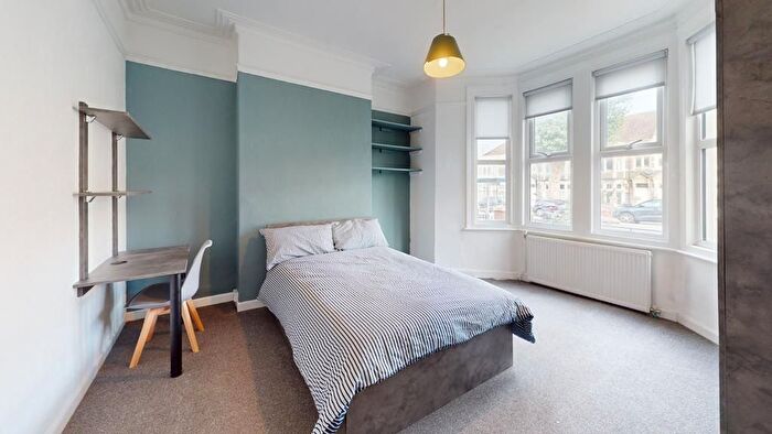 6 Bedroom Semi-Detached House To Rent In Fishponds Road, Bristol, BS16