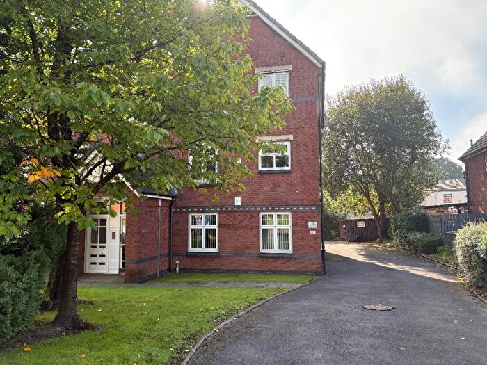 2 Bedroom Apartment For Sale In Dixon Green Drive, Farnworth, Bolton, BL4