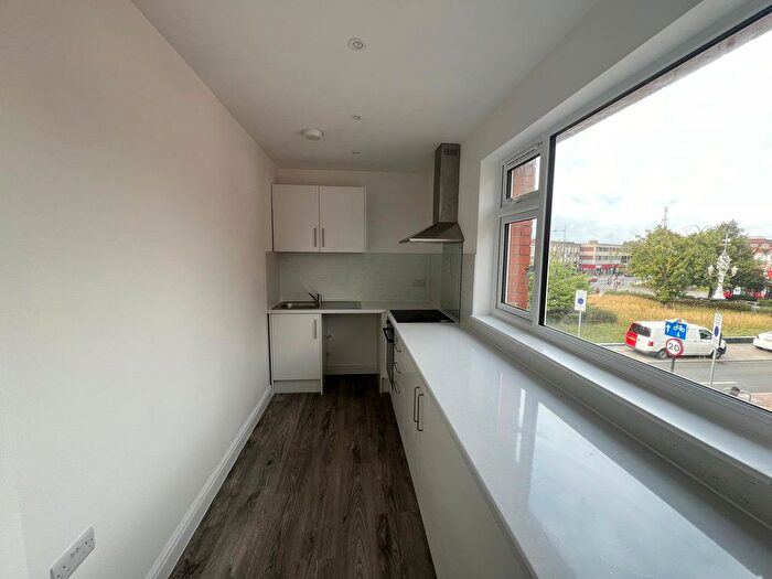 2 Bedroom Flat To Rent In Upper Green East, Mitcham, CR4