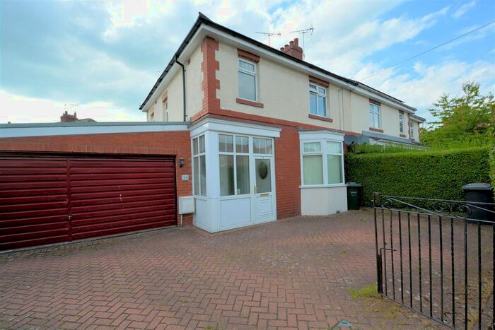 3 Bedroom Property To Rent In Stutton Road, Tadcaster, LS24