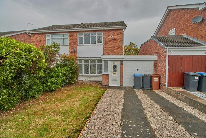 2 Bedroom Semi Detached House To Rent In Dunblane Way, Hinckley, LE10