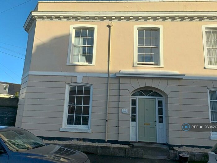 2 Bedroom End Of Terrace House To Rent In Beyrout Place, Plymouth, PL1