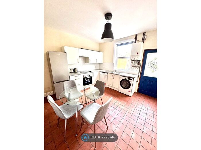 3 Bedroom Terraced House To Rent In Ratcliffe Road, Sheffield, S11