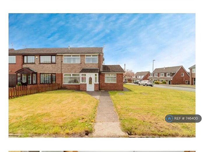4 Bedroom Semi-Detached House To Rent In Hillingdon Road, Burnley, BB10