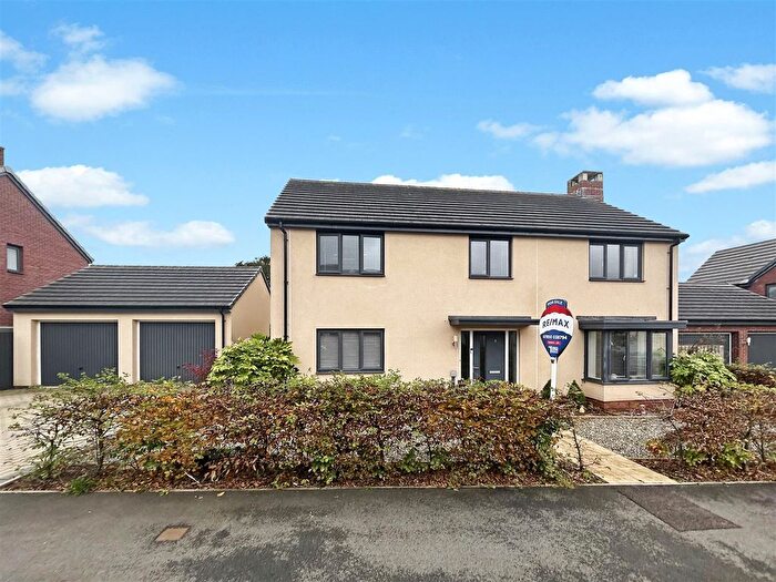 4 Bedroom Detached House For Sale In Waddeton Drive, Paignton, TQ4