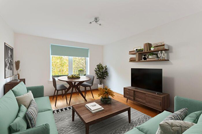 2 Bedroom Flat For Sale In / Dalgety Road, Meadowbank, Edinburgh, EH7