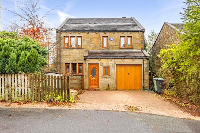 4 Bedroom Detached House For Sale In Green Abbey, Hade Edge, Holmfirth, HD9