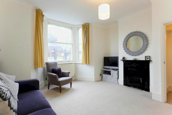 2 Bedroom Flat To Rent In Santos Road, London, SW18