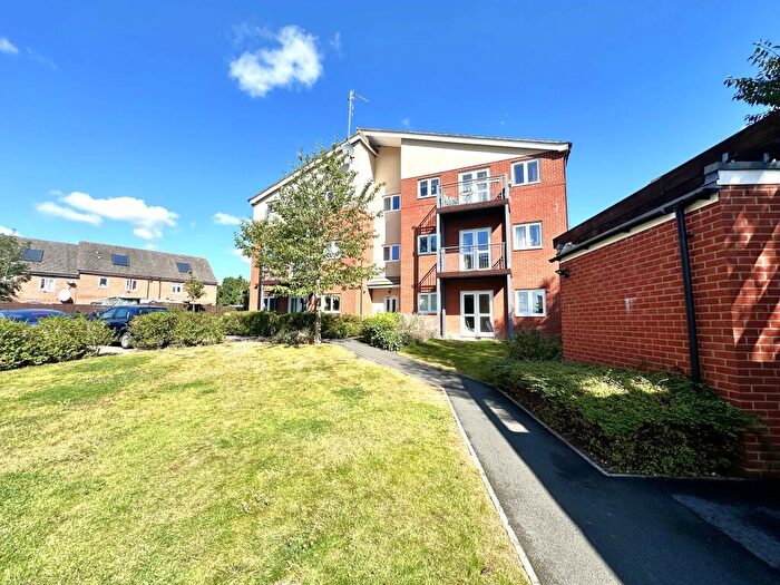2 Bedroom Flat To Rent In Desborough Crescent, Oxford, OX4