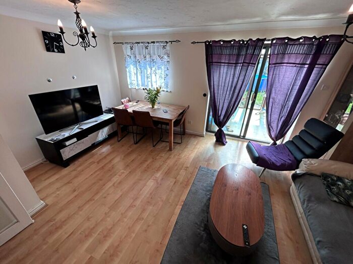 4 Bedroom House To Rent In Cardwell Close, Emerson Valley, MK4