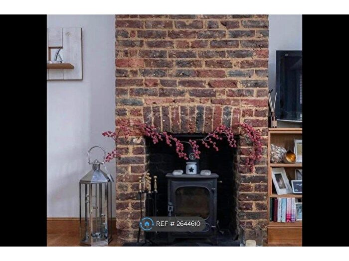 2 Bedroom End Of Terrace House To Rent In North Street, Dorking, RH4