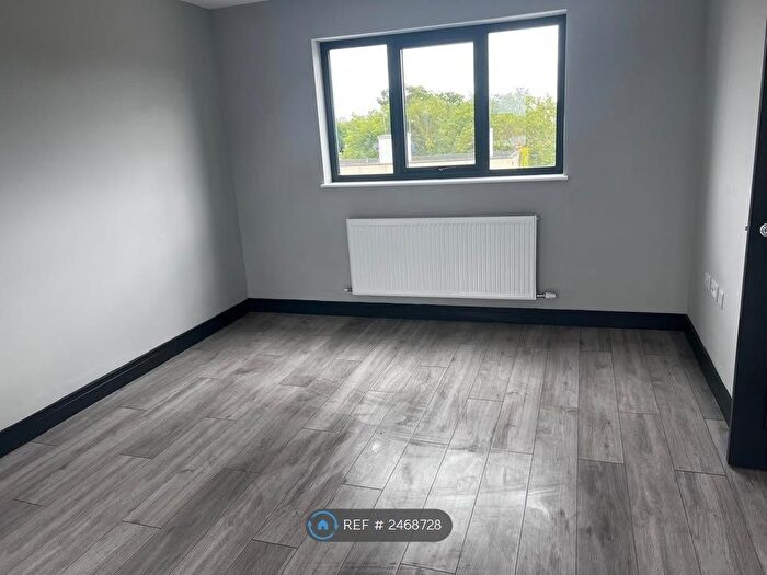 1 Bedroom Flat To Rent In Watling Avenue, Edgware, HA8