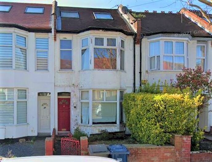 5 Bedroom Terraced House To Rent In Albert Road, Hendon, NW4
