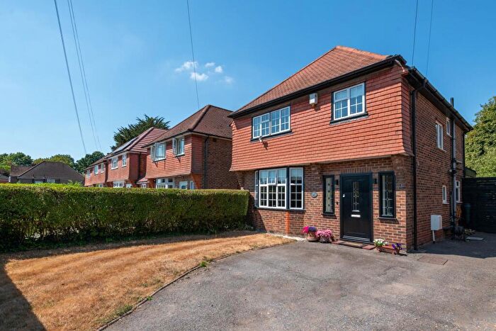 3 Bedroom Detached House For Sale In Nutfield Road, Merstham, RH1