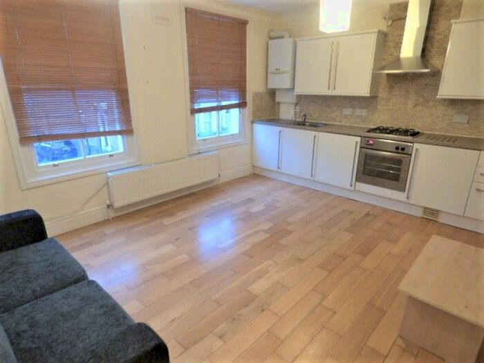 1 Bedroom Flat To Rent In Hewlett Road, Bow, E3