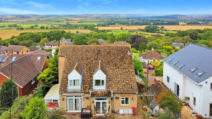 4 Bedroom Detached House For Sale In View House, Arnhill Road, Gretton, NN17