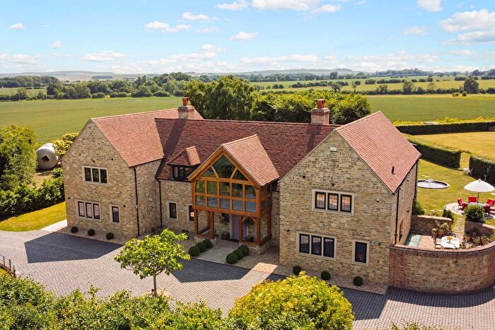 5 Bedroom Detached House For Sale In Winterbourne Bassett, Swindon, SN4