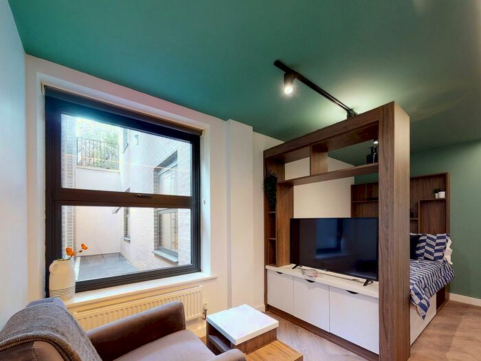 Studio To Rent In Harrow Road, London, W9