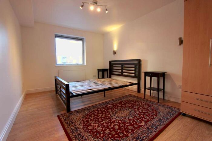 2 Bedroom Flat To Rent In Gresse Street, London, W1T