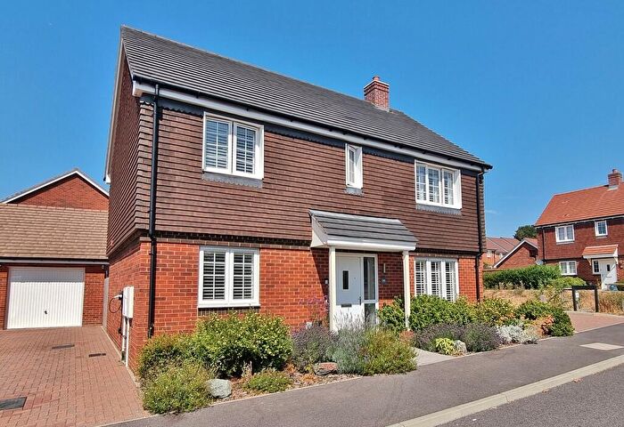 4 Bedroom Detached House For Sale In Admiralty Crescent, Havant, PO9
