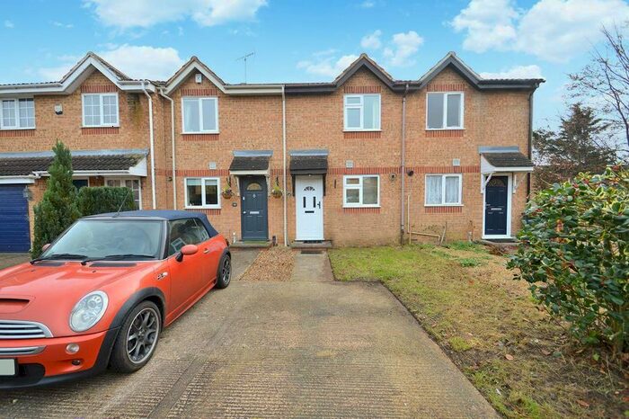 2 Bedroom Terraced House To Rent In Lowestoft Drive, Slough, Berkshire, SL1