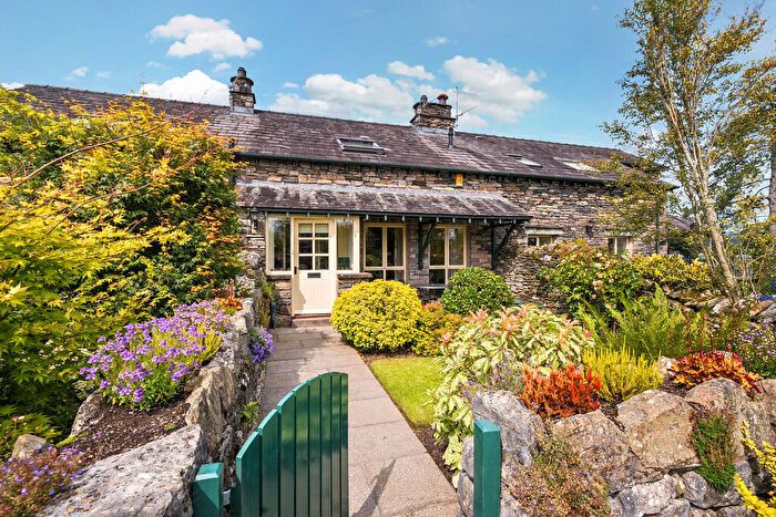 3 Bedroom Barn Conversion For Sale In The Hollins, Burneside, Kendal, Cumbria, LA9