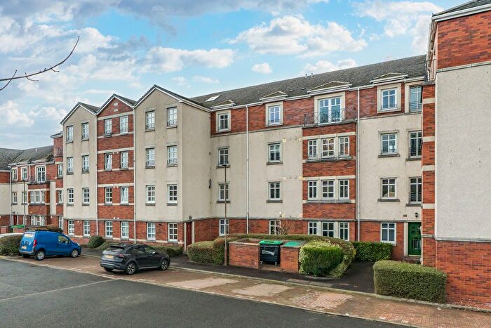 2 Bedroom Flat For Sale In / Carrick Knowe Avenue, Edinburgh, EH12