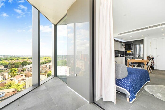 1 Bedroom Flat For Sale In Dollar Bay Place London, E14