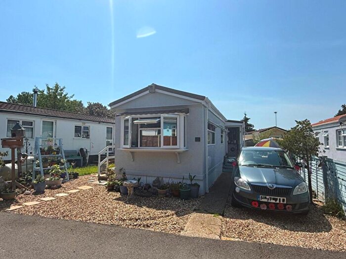1 Bedroom Detached House For Sale In Mytchett Farm Park, Mytchett Road, Mytchett, Camberley, GU16