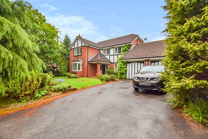 4 Bedroom Detached House To Rent In Turton Heights, Bradshaw, Bolton, BL2