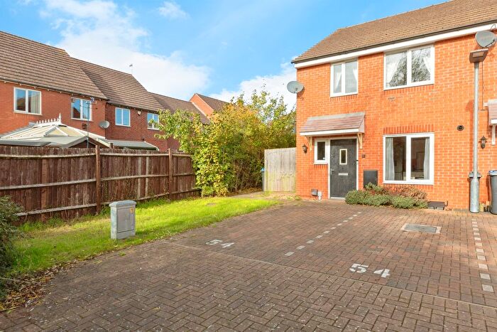 3 Bedroom End Terrace House For Sale In Sansome Drive, Hinckley, LE10