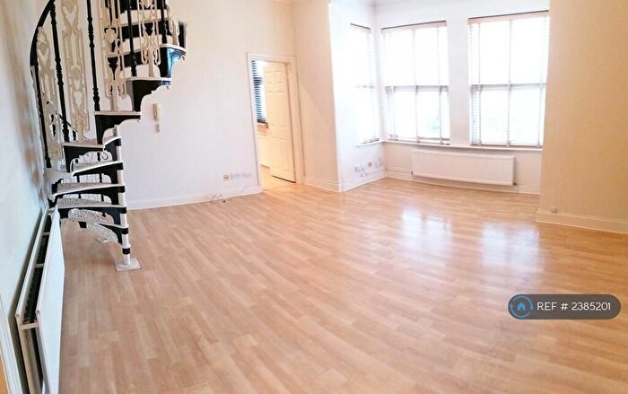 2 Bedroom Flat To Rent In Crowstone Road, Westcliff-On-Sea, SS0